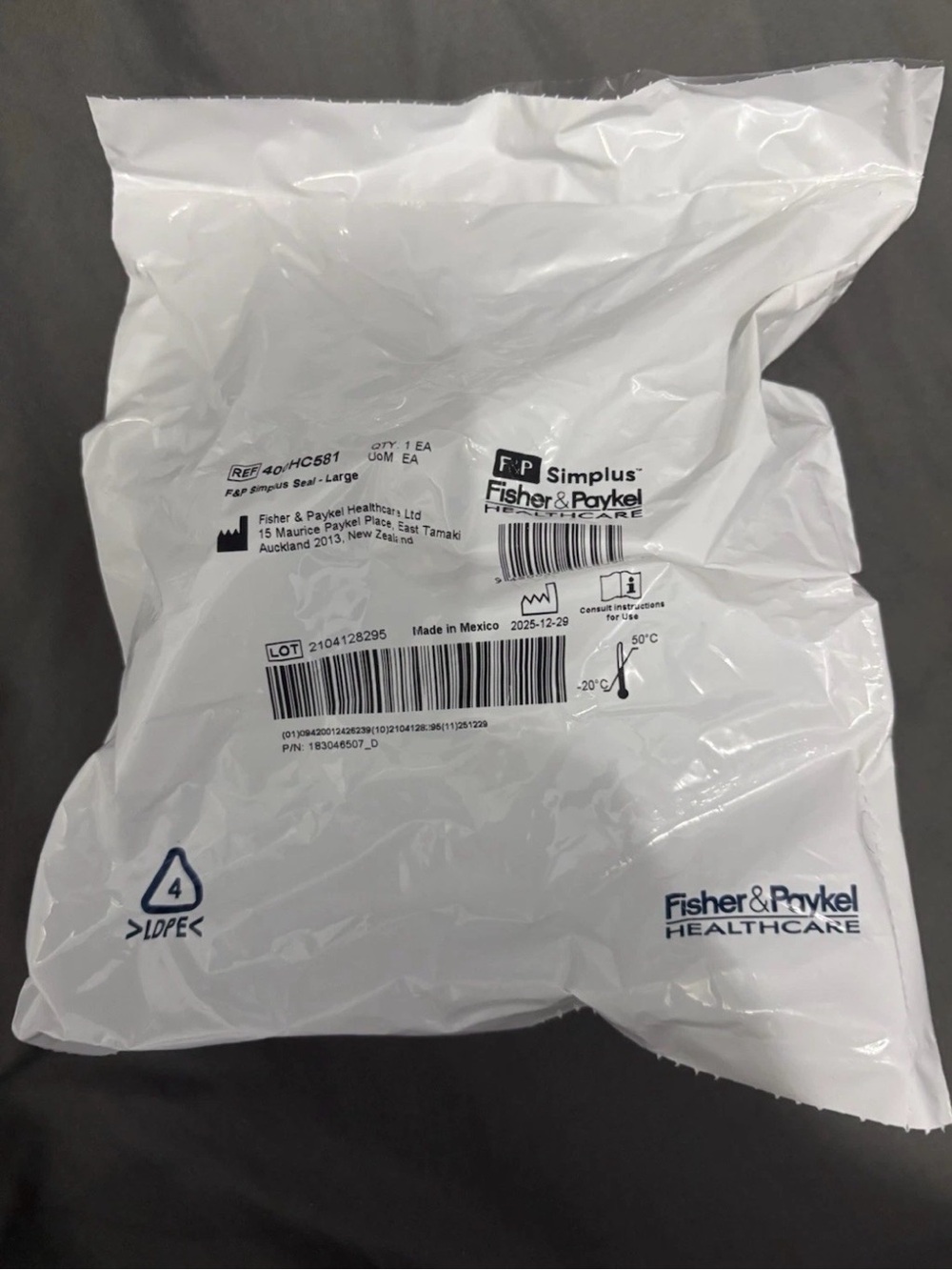 400HC581 F&P Simplus Full Face Cushion Seals- NEW in packages LARGE